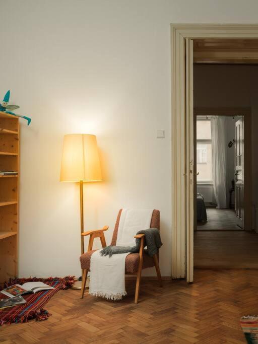 Artisan & Old-timey 2 Bedrooms * Praha